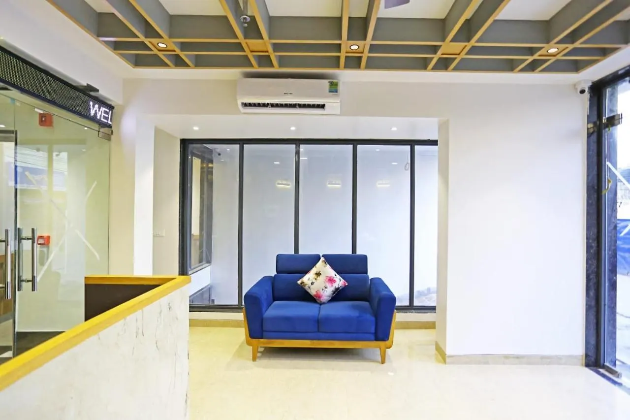 Hotel Applewood Residency - Offering Free Airport Drop New Delhi 3*,