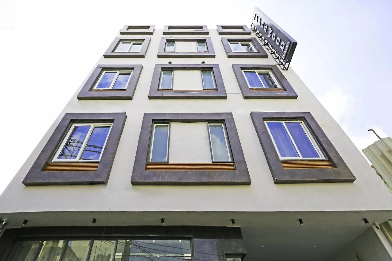 Hotel Applewood Residency - Offering Free Airport Drop New Delhi